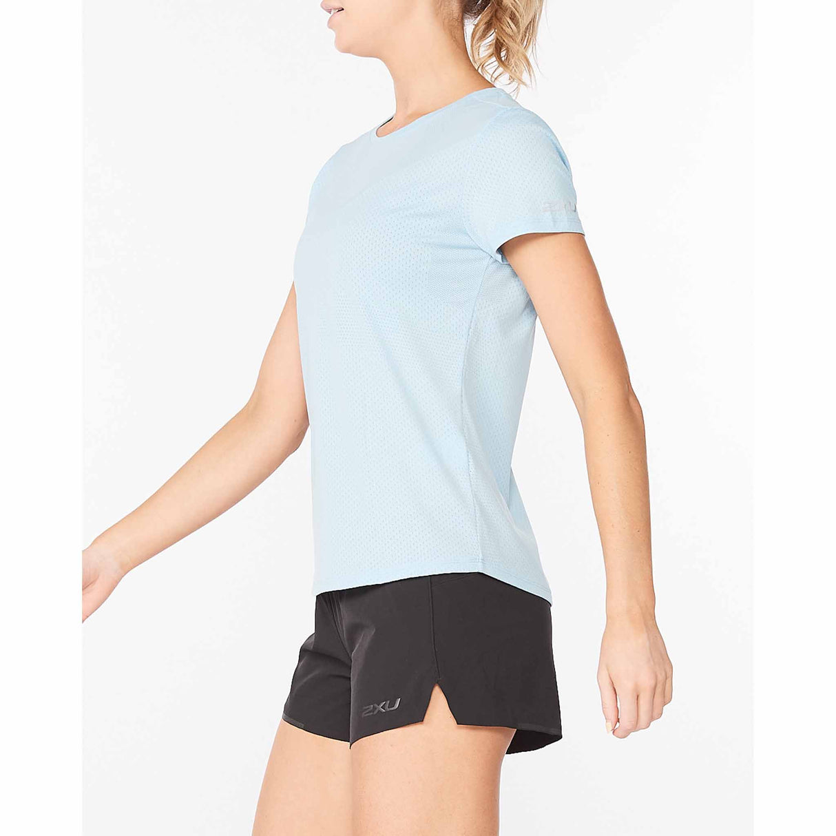 2XU Light Speed Tech T-shirt de course à pied manches courtes femme cloud blue angle