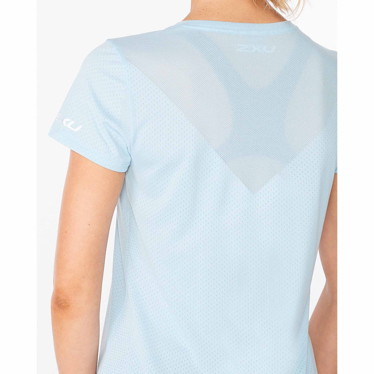 2XU Light Speed Tech T-shirt de course à pied manches courtes femme cloud blue vue de dos 2