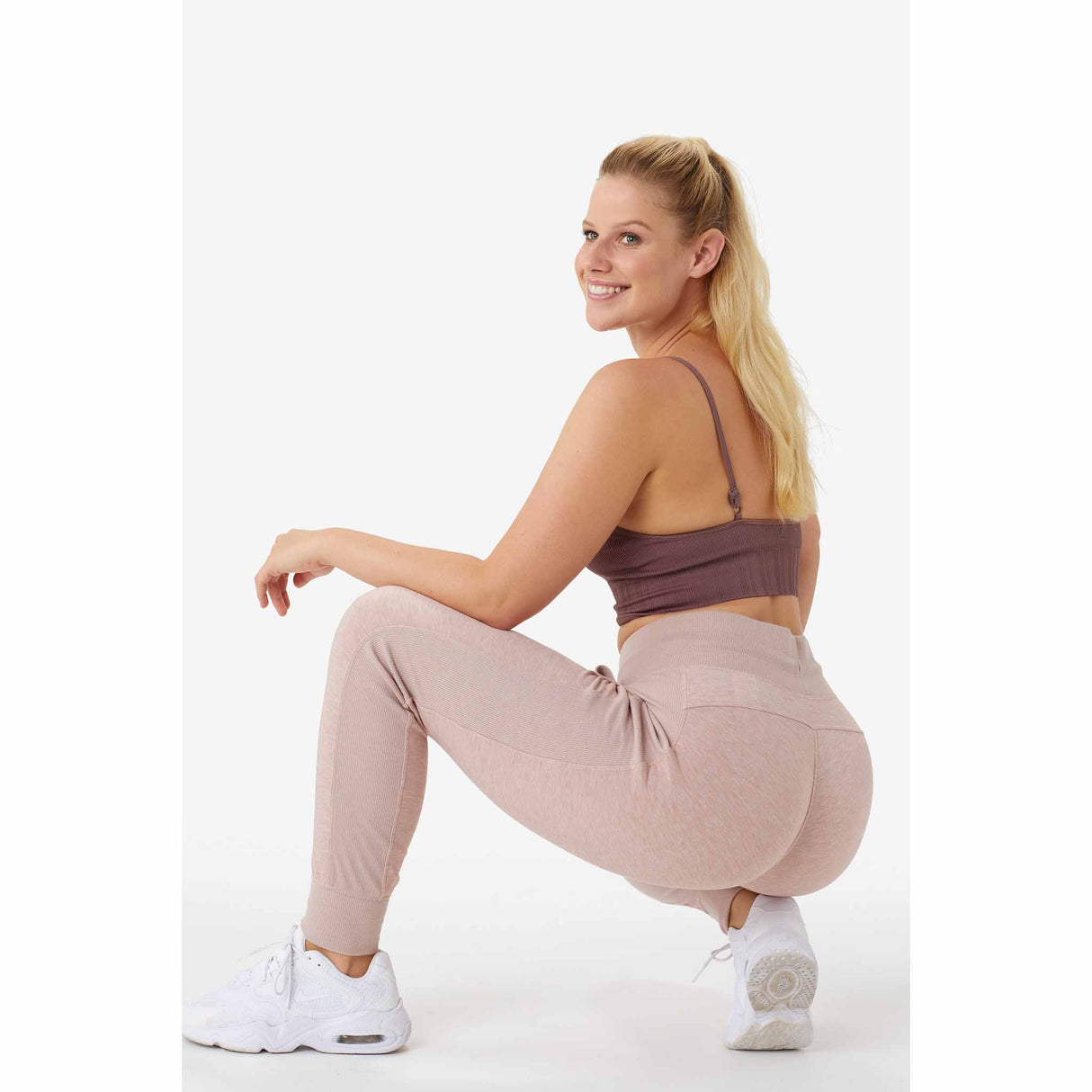 Lolë Dionne Jogger pantalon pour femme - Shadow Heather - Modèle 2