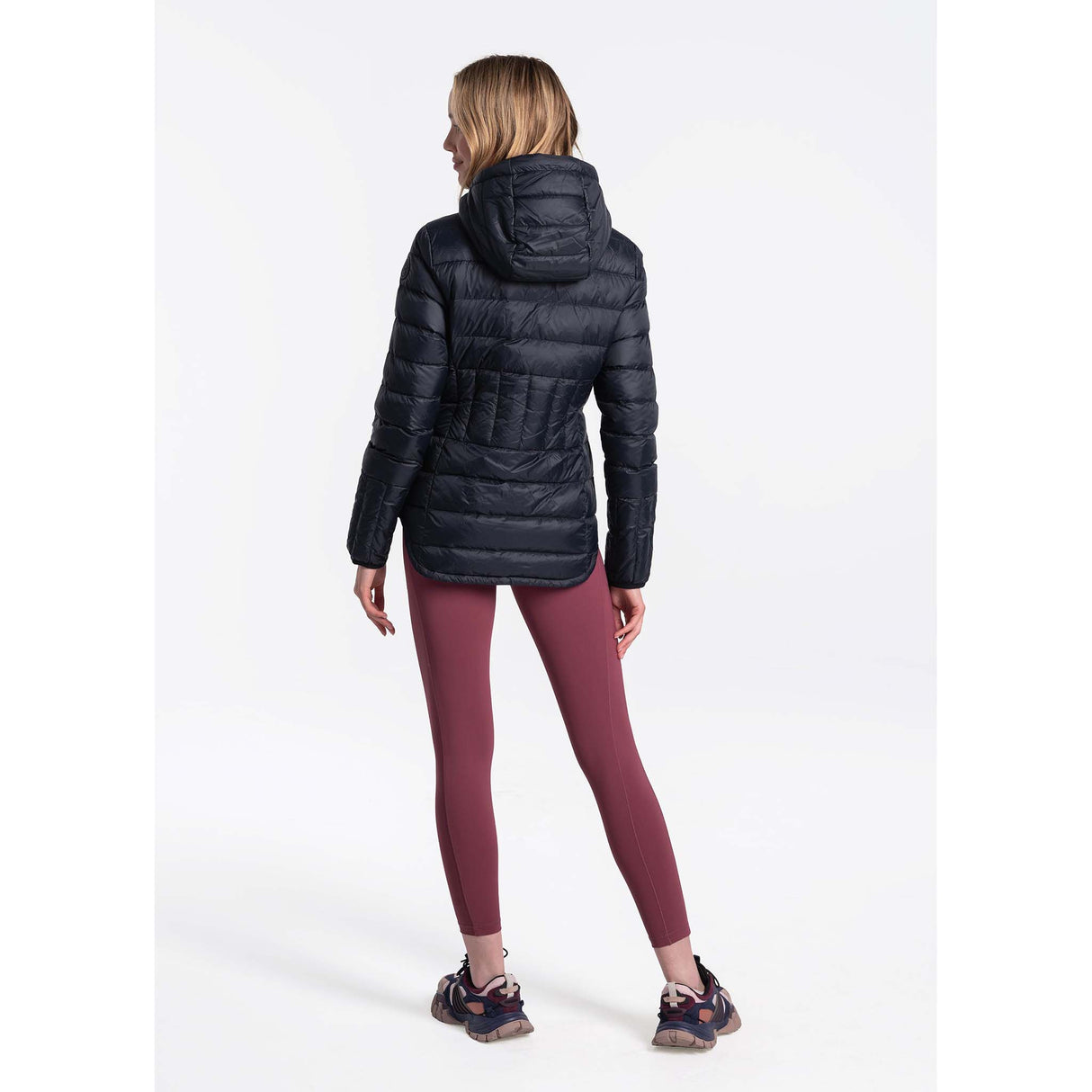 Lolë Emeline manteau en duvet avec capuchon pour femme - noir dos