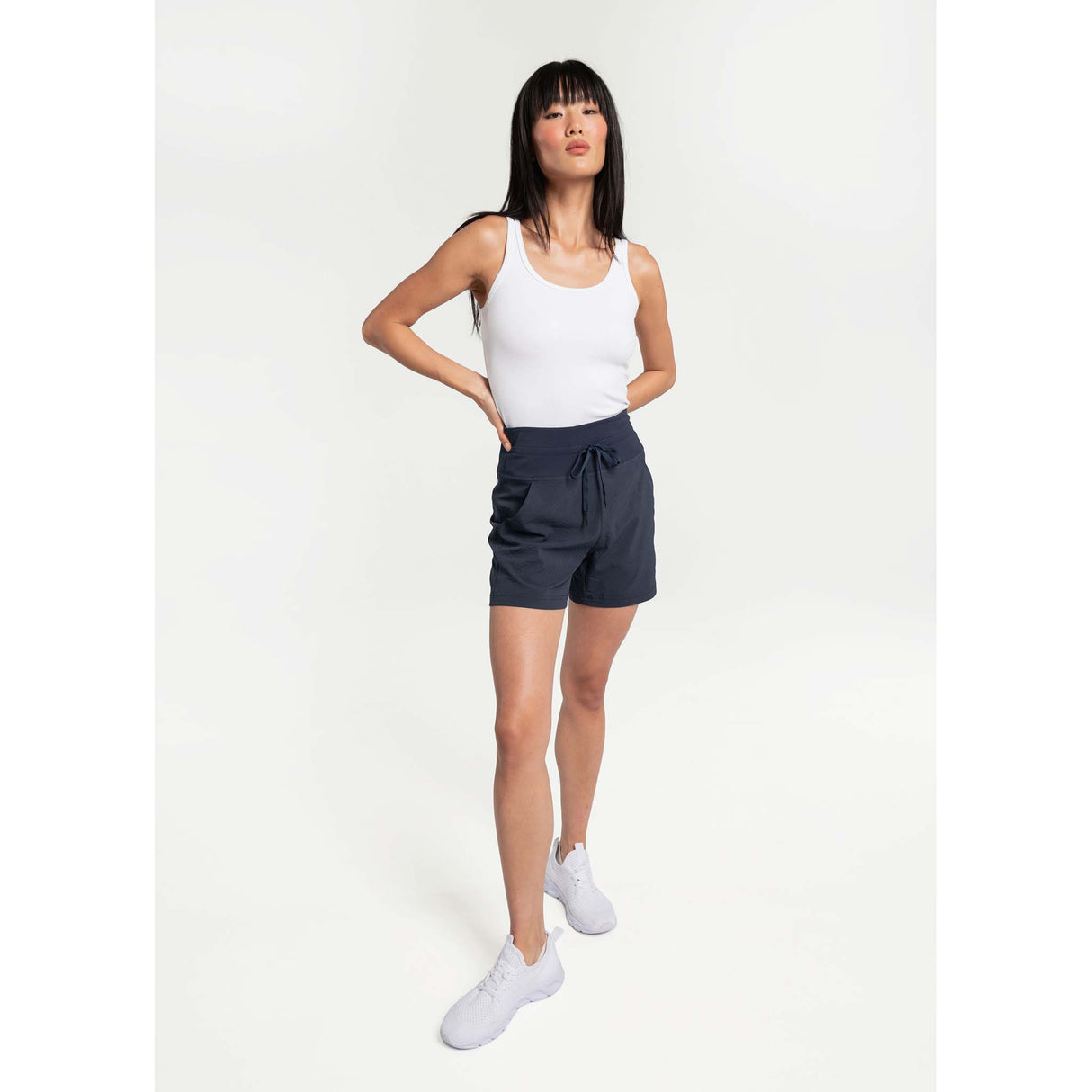 Lole Short Momentum femme face -bleu espace