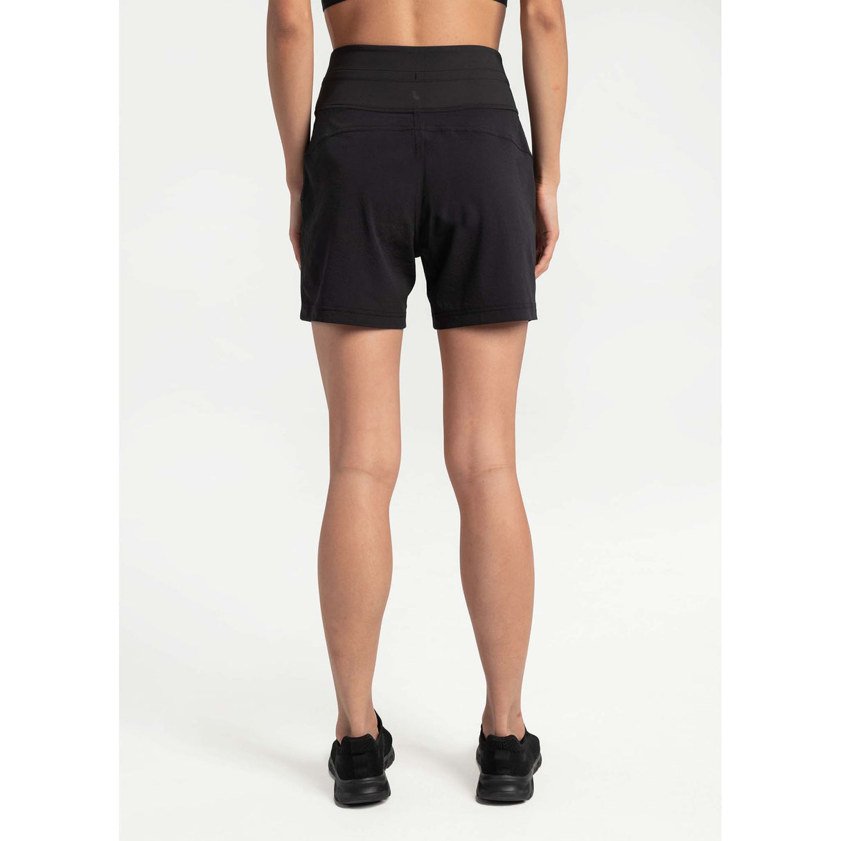 Lole Short Momentum femme dos- noir