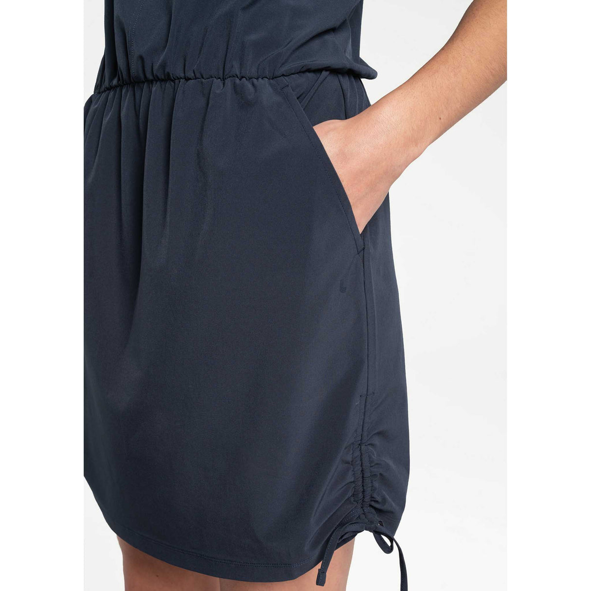 Lolë Robe sans manches Momentum poche- bleu espace