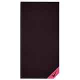 Serviette de sport Nike Cooling port wine solar red Soccer Sport Fitness