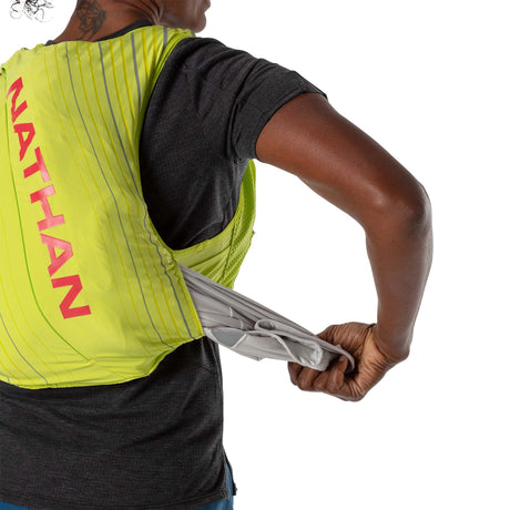 Nathan Nathan Pinnacle 12 L veste d'hydratation de course à pied pour femme