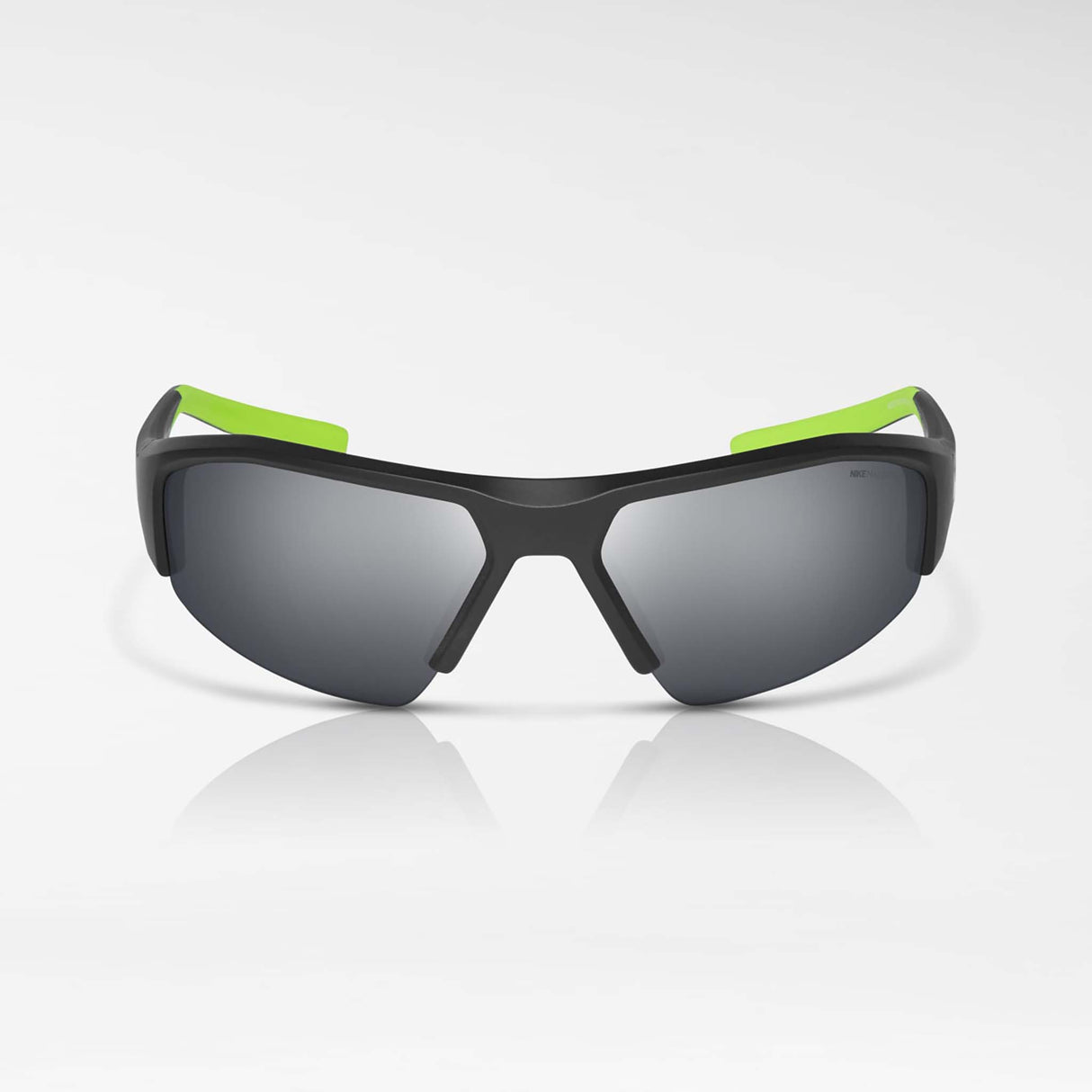 Nike Skylon Ace 22 lunettes de soleil sport noir argent flash face