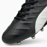 Puma King Platinum 21 FG chaussures de soccer - Puma Black / Puma White - vue de près