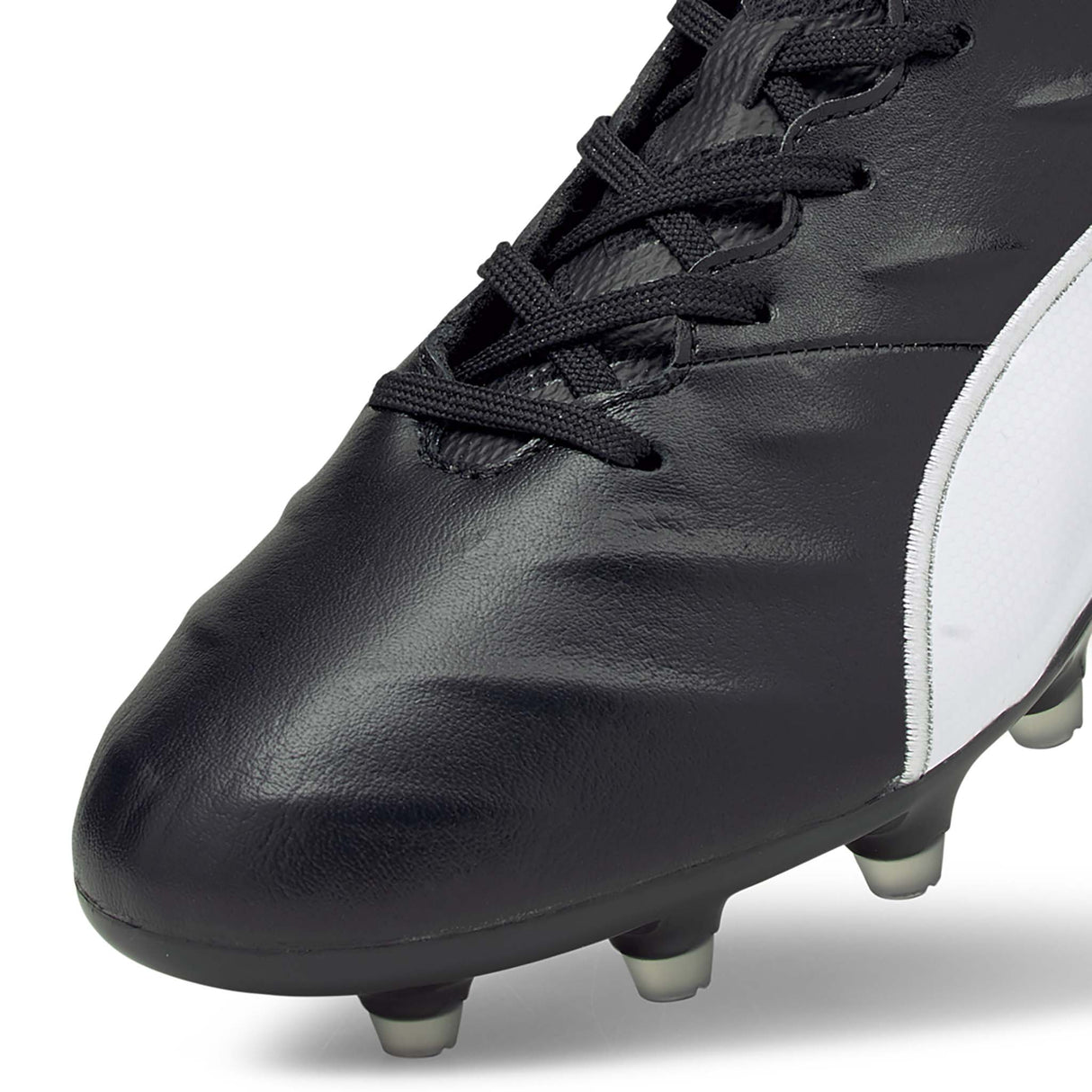 Puma King Pro 21 FG souliers de soccer à crampons noir blanc pointe