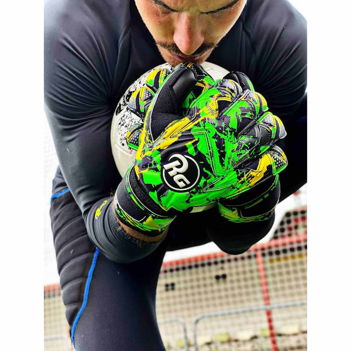 RG Aspro 4TRAIN gants de gardien de but de soccerfingersaves - live 3