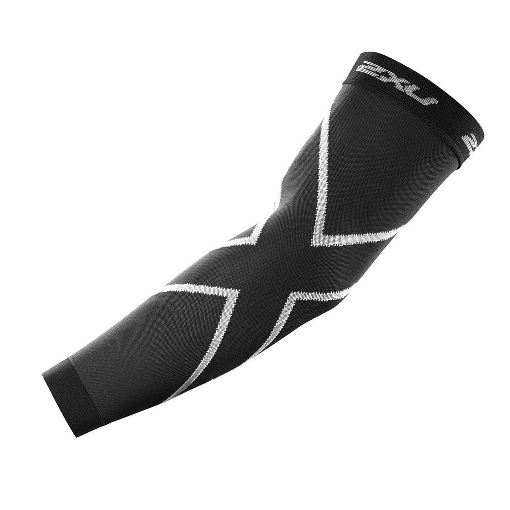 2XU compression arm sleeves Soccer Sport Fitness