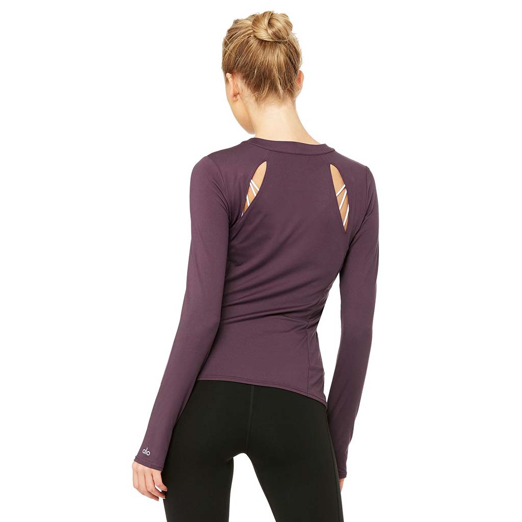 alo Yoga Mantra chandail manches longues eggplant vue dos Soccer Sport Fitness